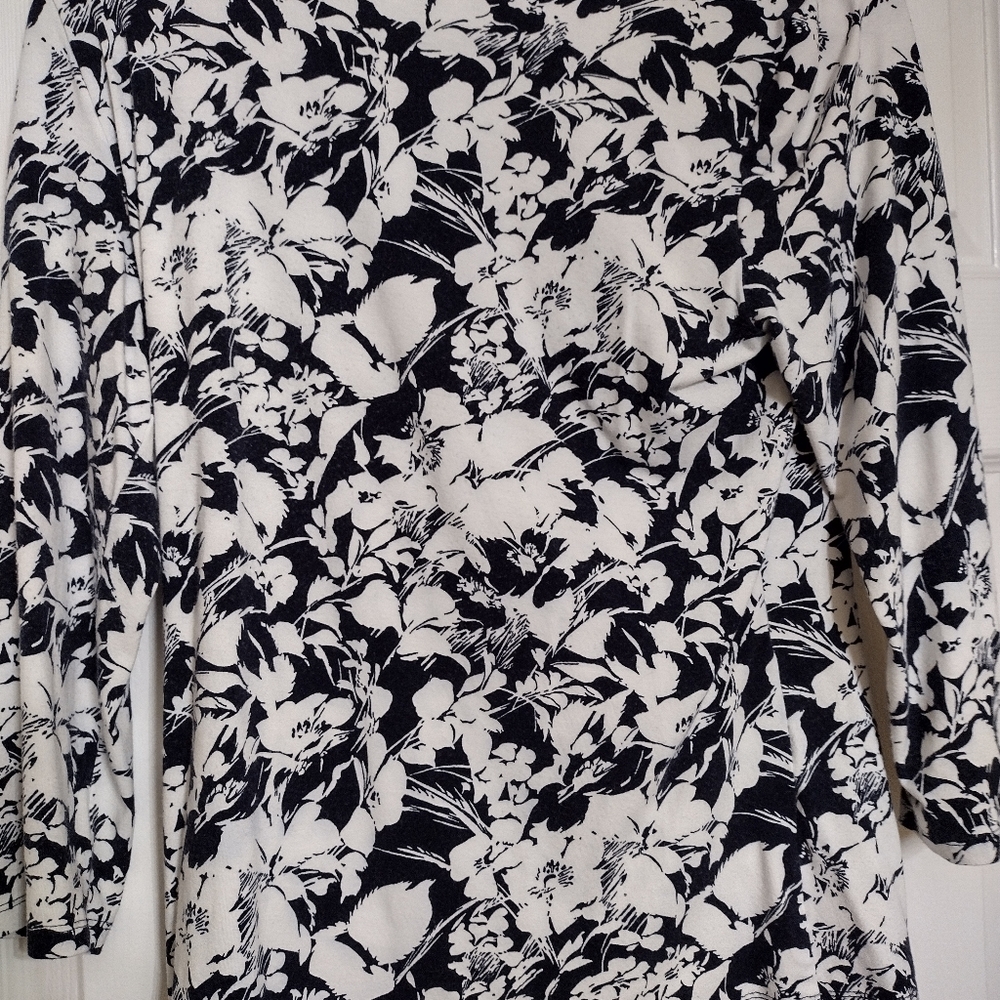Talbot's Blouse - Picture 2 of 2